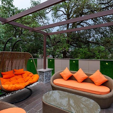 Hotel La Eden Массури Экстерьер фото
