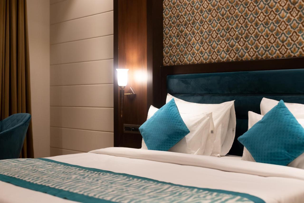 Hotel La Eden Массури Экстерьер фото