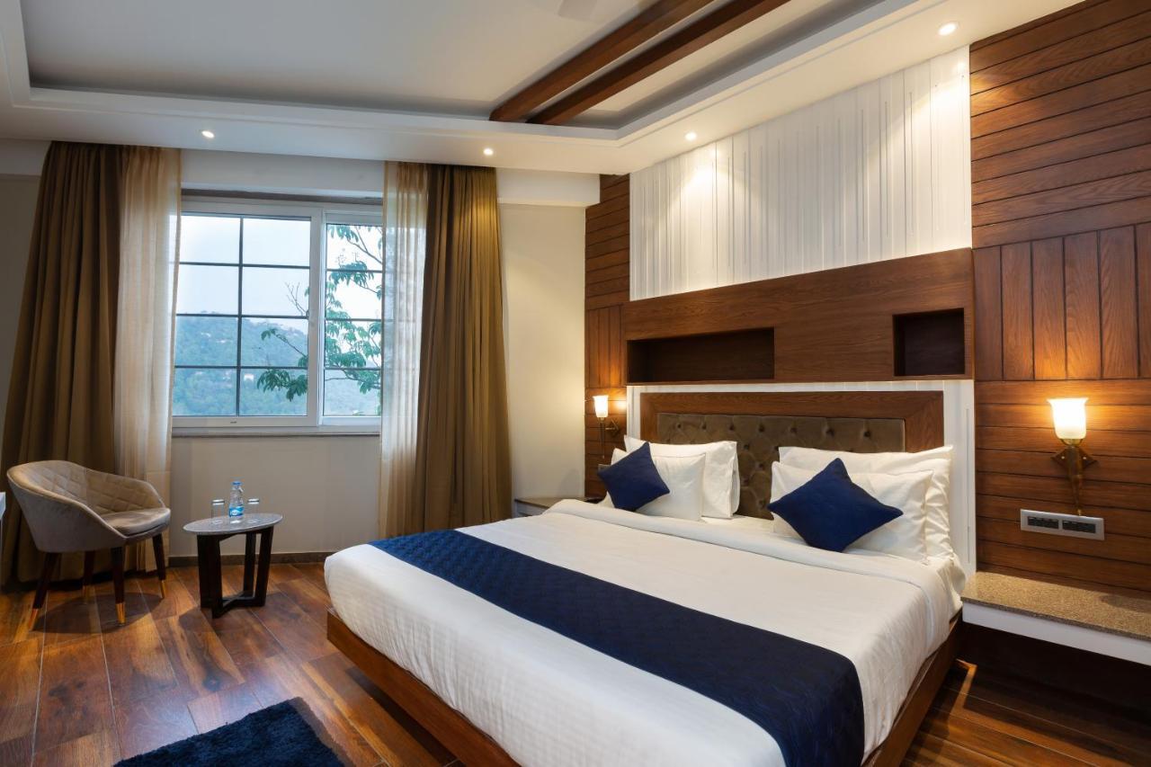 Hotel La Eden Массури Экстерьер фото
